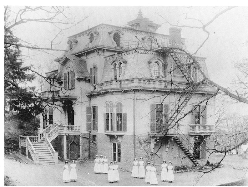 Union Hospital when it was located at the Tapley Estate on Pine Hill